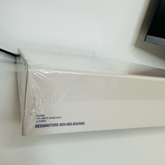 KAWS No Ones Home 2019 Jigsaw Puzzle 1,000 pieces - Picture 3 of 3